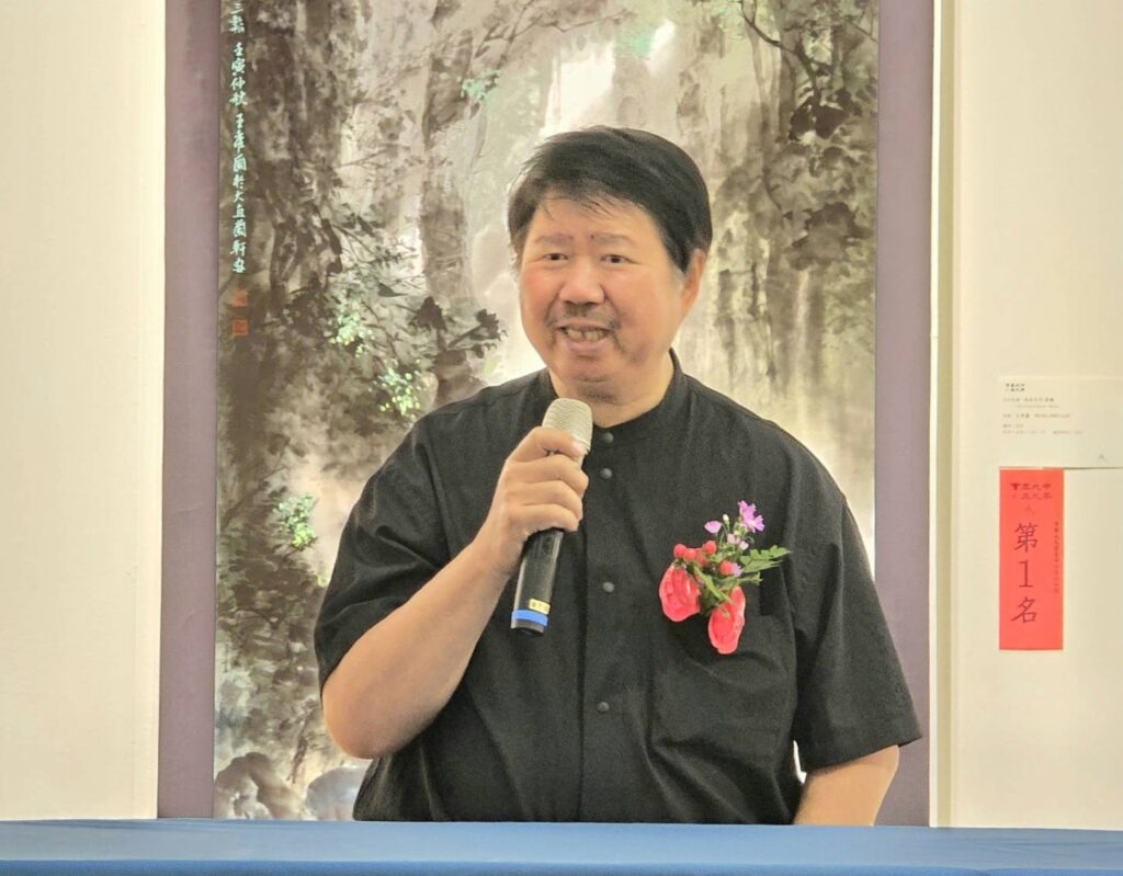 ▲臺藝大書畫藝術系教授王俊盛表示，除了推崇涂璨琳老師在教學與創作上成為大家學習對象之外，也對這次所有參展作品的精彩度感到相當肯定與推崇。（記者 詹佳綺/攝）