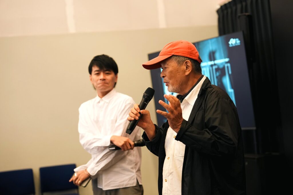 《最後的錄音》創作者王墨林（右）與戲劇構作汪俊彥共同探究臺灣劇場的精神。