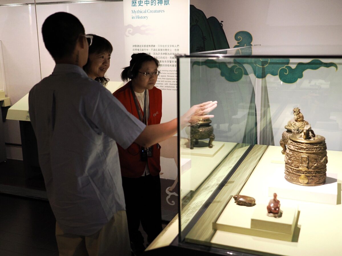 故宮攜手敦品中學首辦家庭日  司法少年化身導覽員展現自信