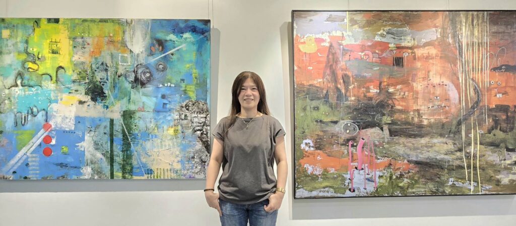 ▲簡郁雯老師的臺灣首次個展，呈現出她多元的藝術語彙，用細膩暢快的情感表達，與觀者建構和煦對話，備受讚譽。（記者 詹佳綺/攝）