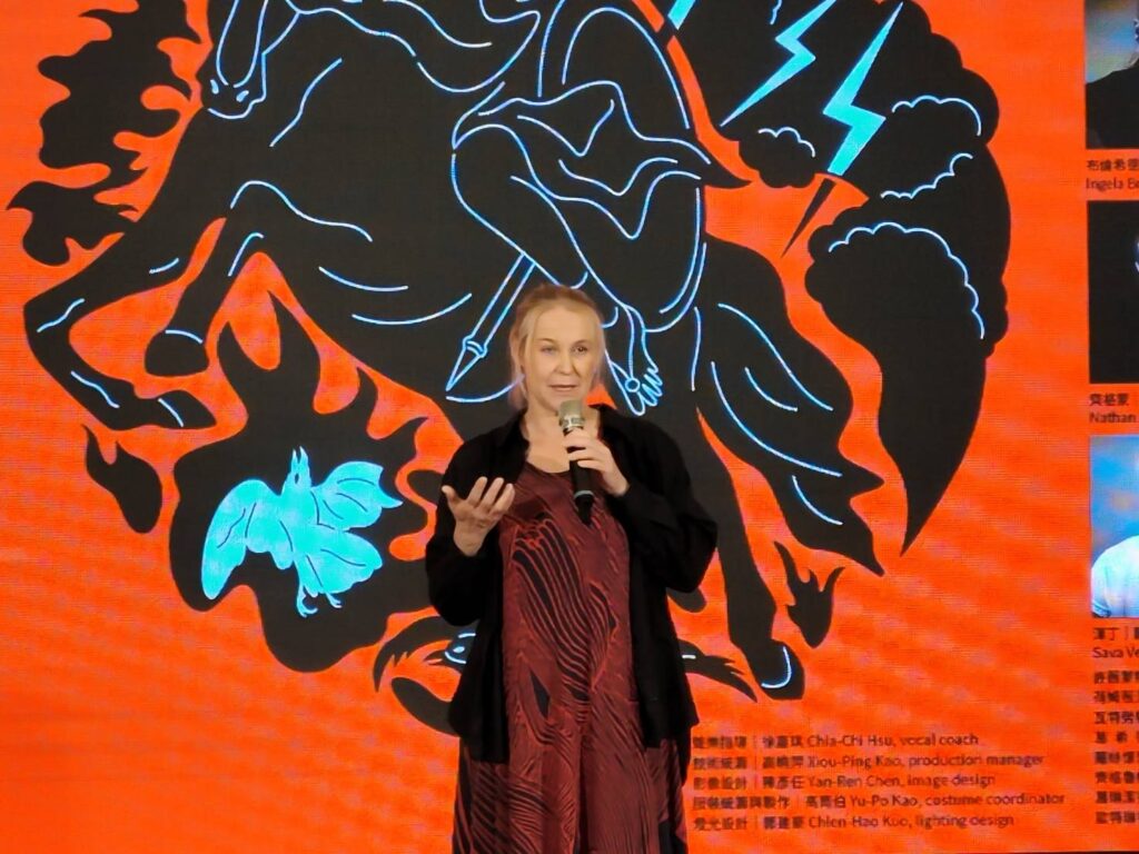 瑞典女高音英格拉．布林伯格贊揚主視覺十分精準地呈現了《女武神》的精神。（記者 陳安婷/攝）