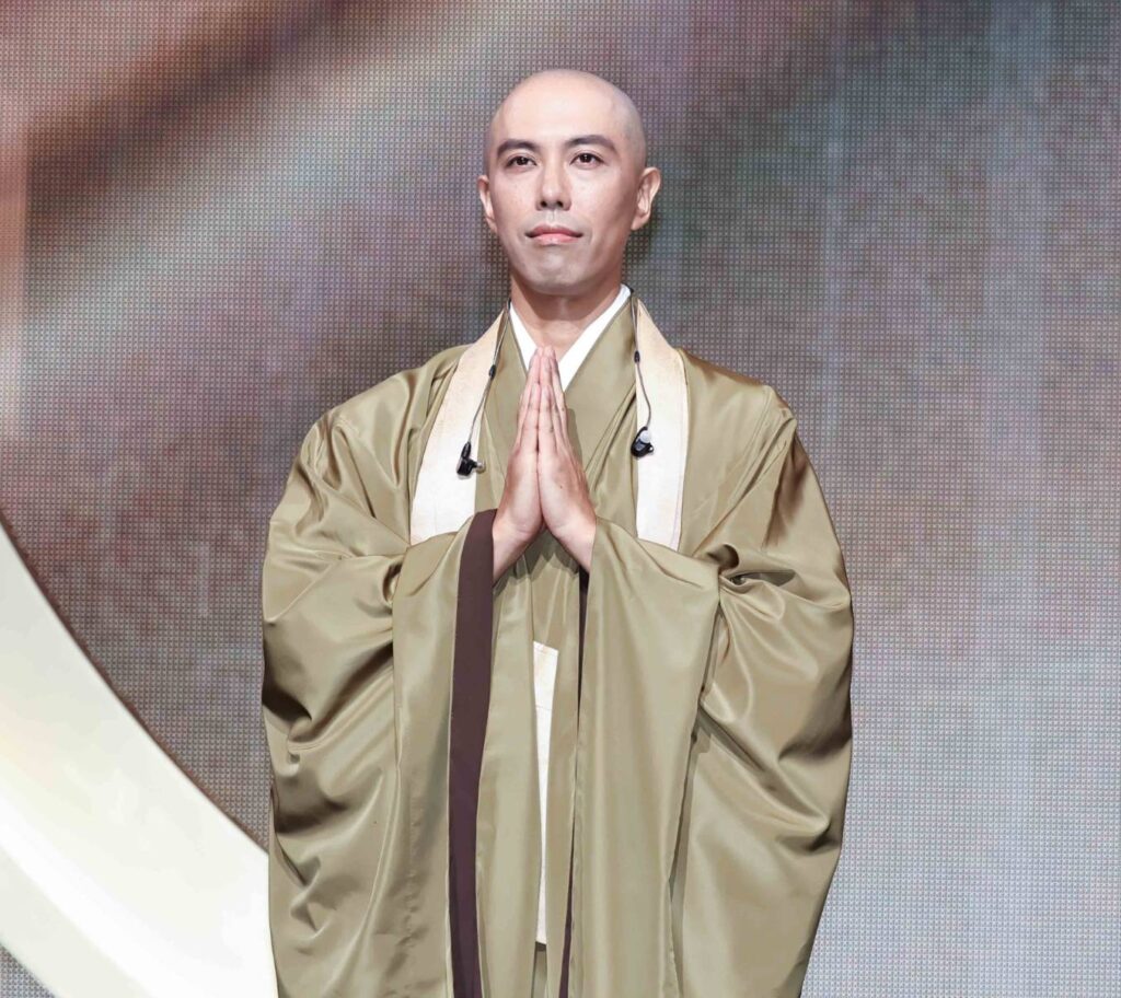 ▲有最帥和尙之稱的日本僧侶音樂家藥師寺寬邦。(記者 辛澎祥/攝)