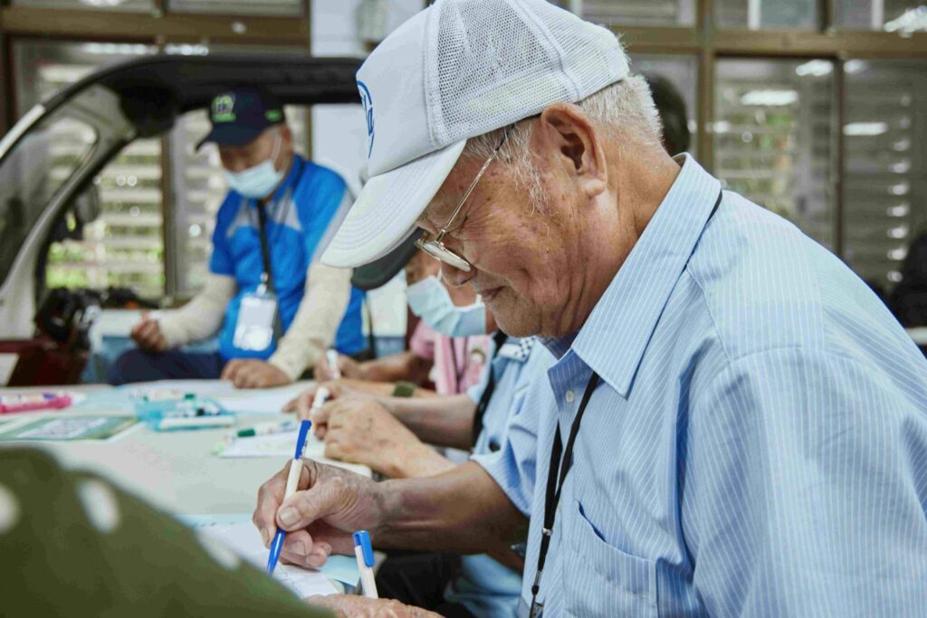 ▲花東年長者加入活動行列,學習精神十分可佩。(圖/NSO 提供)