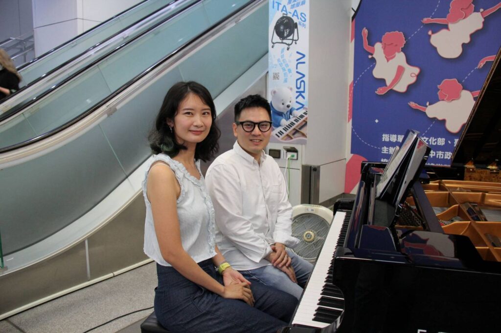 ▲知名鋼琴家演奏動人樂曲，受到民眾的歡迎。（圖/臺中市政府文化局 提供）