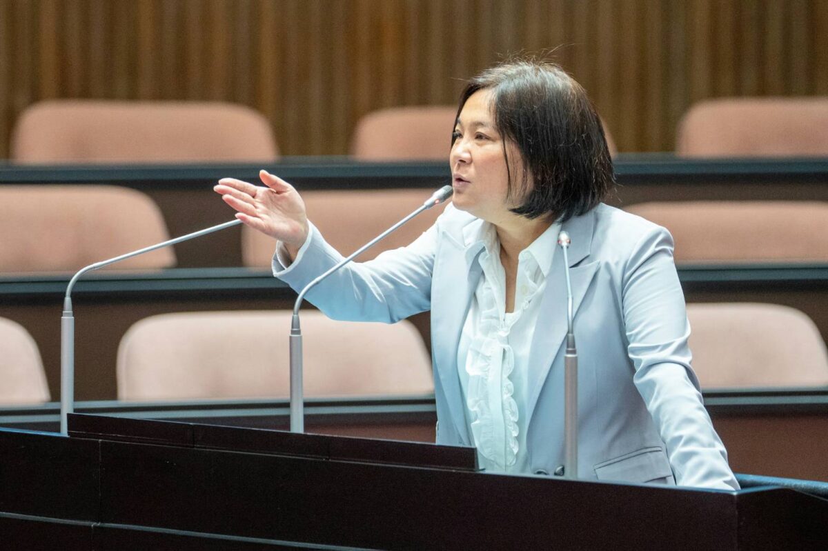 以智慧守護長輩  用科技串聯親情  陳玉珍打造金門溫馨家園  堅持心志  專注推行