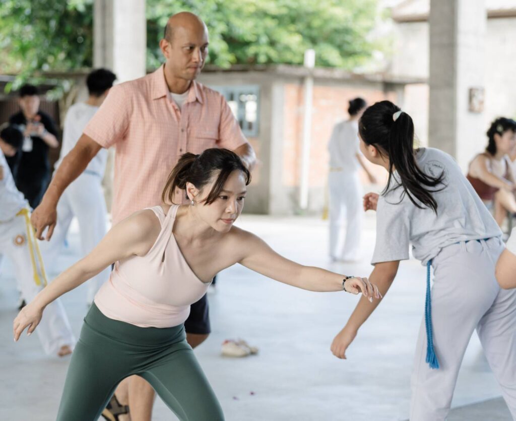▲參加活動的學員們先行熱身,展現青春活力。(圖/宜蘭文化局 提供)